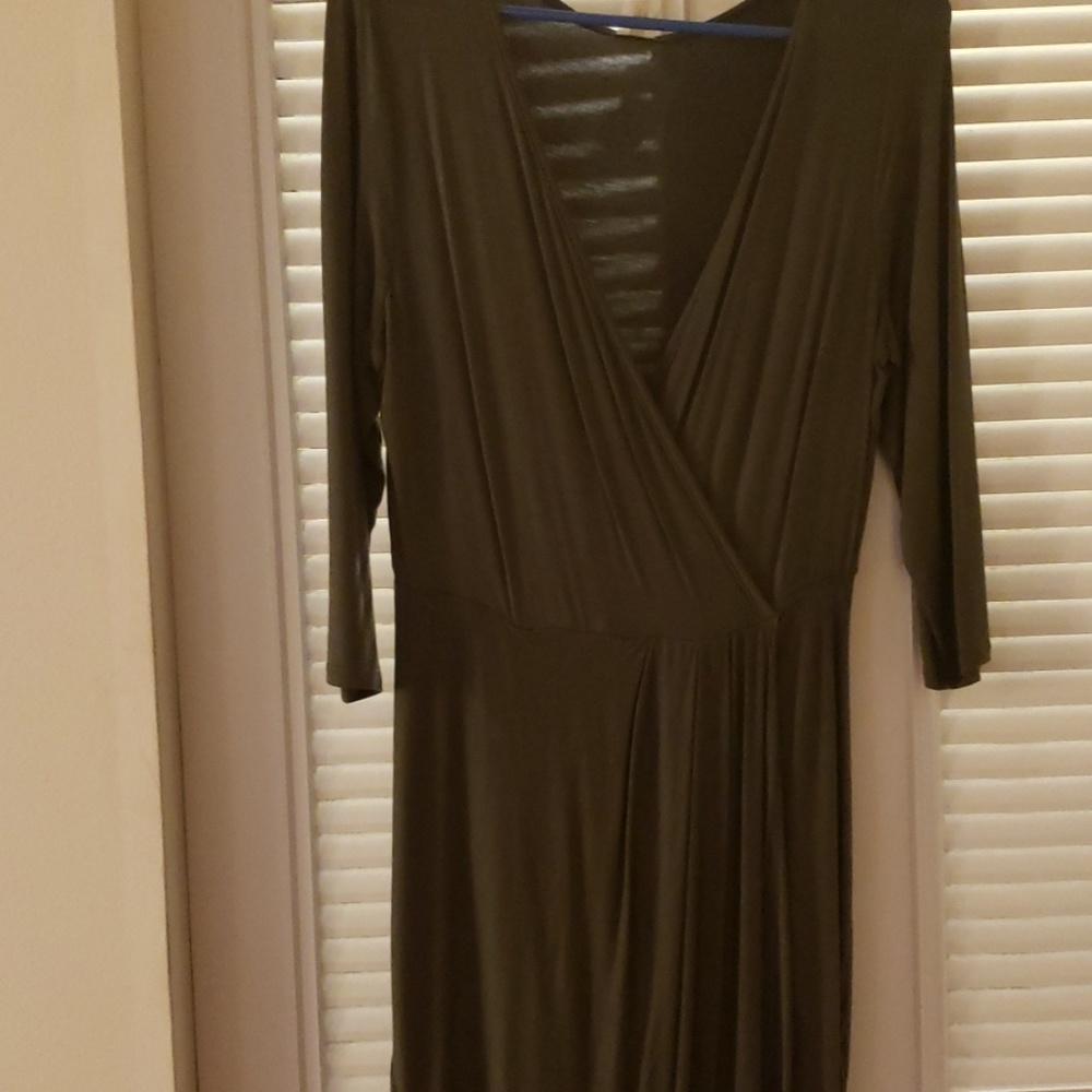 Dress - Picture 2 of 4